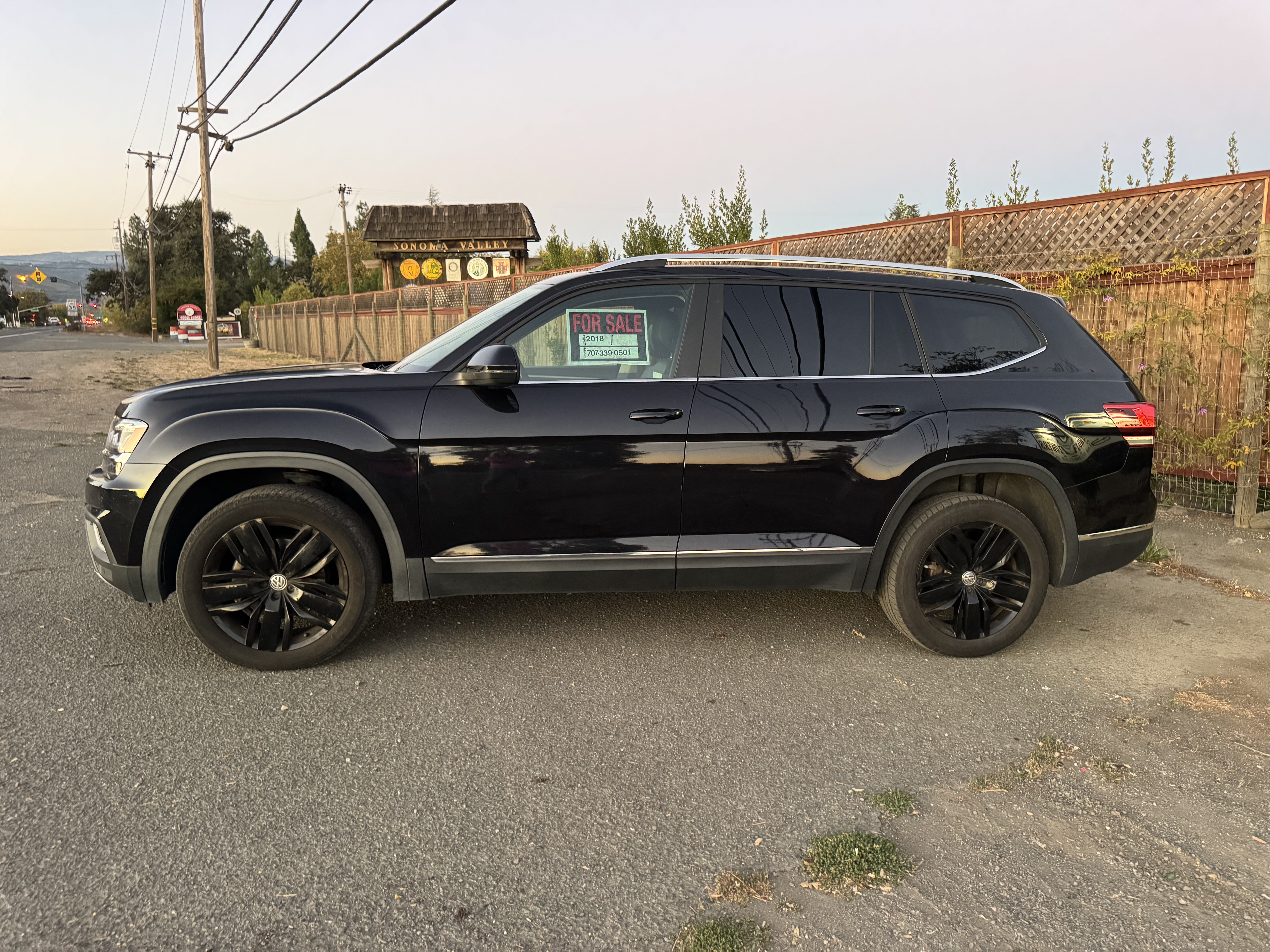 Used 2018 Volkswagen Atlas SEL AWD/4WD image 17
