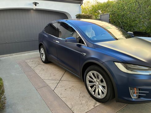 Used 2018 Tesla Model X 75D image 6