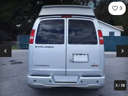 Used 2022 GMC Savana 2500 Extended w/ Enhanced Convenience Package image 6