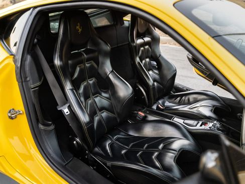 Used 2010 Ferrari 458 Italia Coupe image 9