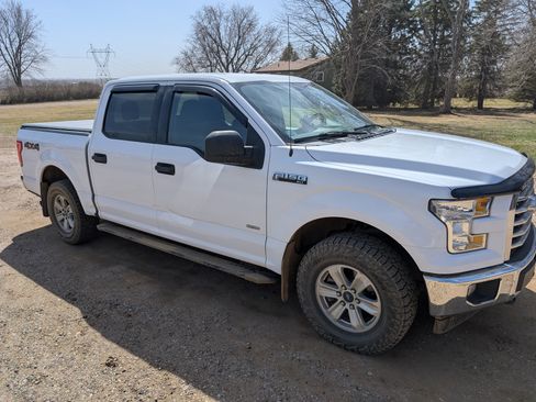 Used 2017 Ford F150 XLT image 8