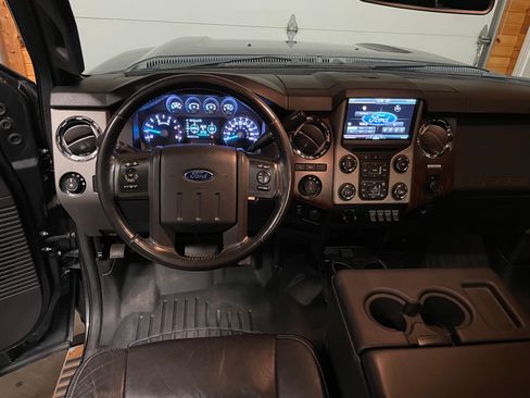 Used 2016 Ford F250 Lariat w/ Lariat Ultimate Package image 13