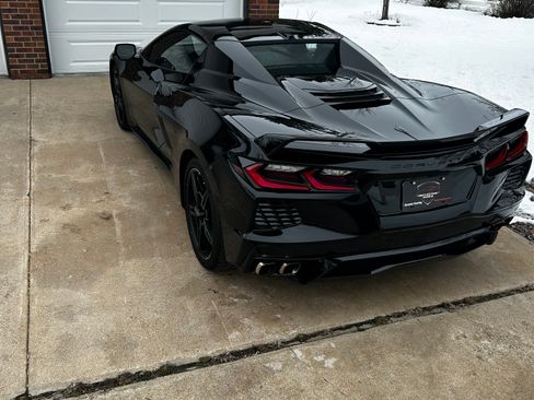 Used 2021 Chevrolet Corvette Stingray Convertible w/ Z51 Performance Package RWD image 5