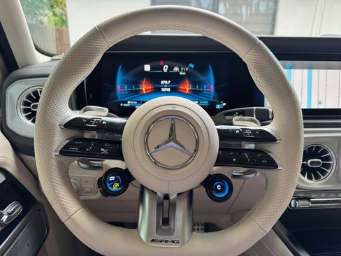 Used 2025 Mercedes-Benz G 63 AMG 4MATIC image 5