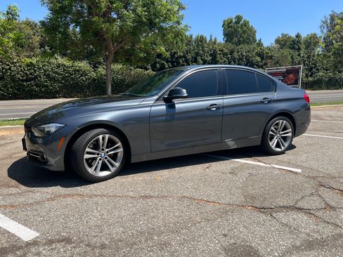Used 2016 BMW 328i Sedan RWD image 6