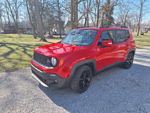 Used 2017 Jeep Renegade Altitude image 1