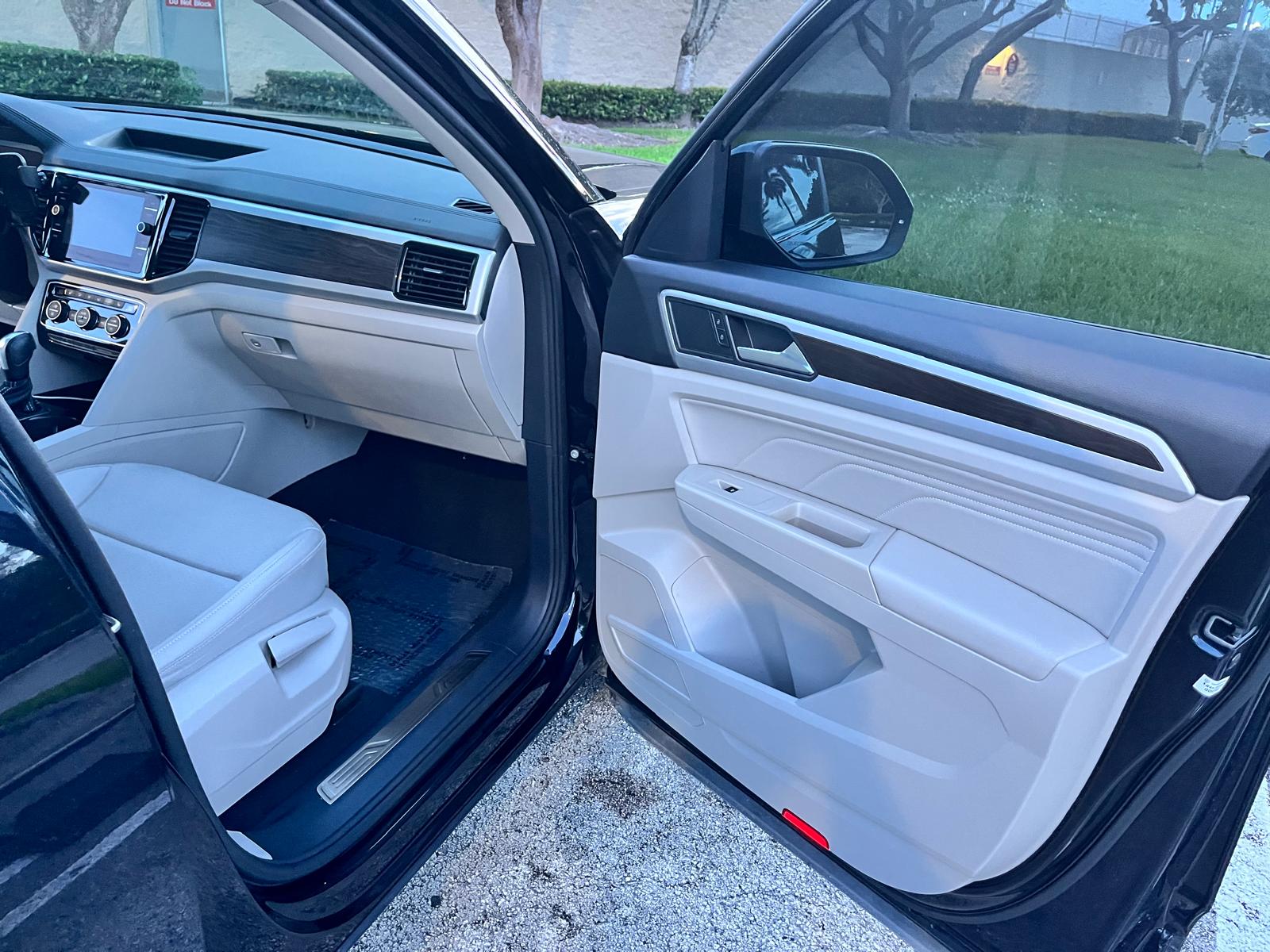 Used 2022 Volkswagen Atlas SE w/ Panoramic Sunroof Package FWD image 24