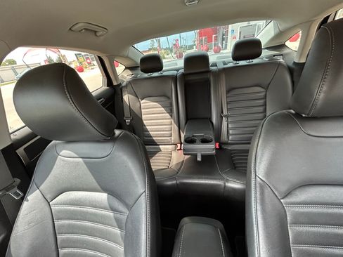 Used 2016 Ford Fusion SE w/ Equipment Group 202A AWD/4WD image 13