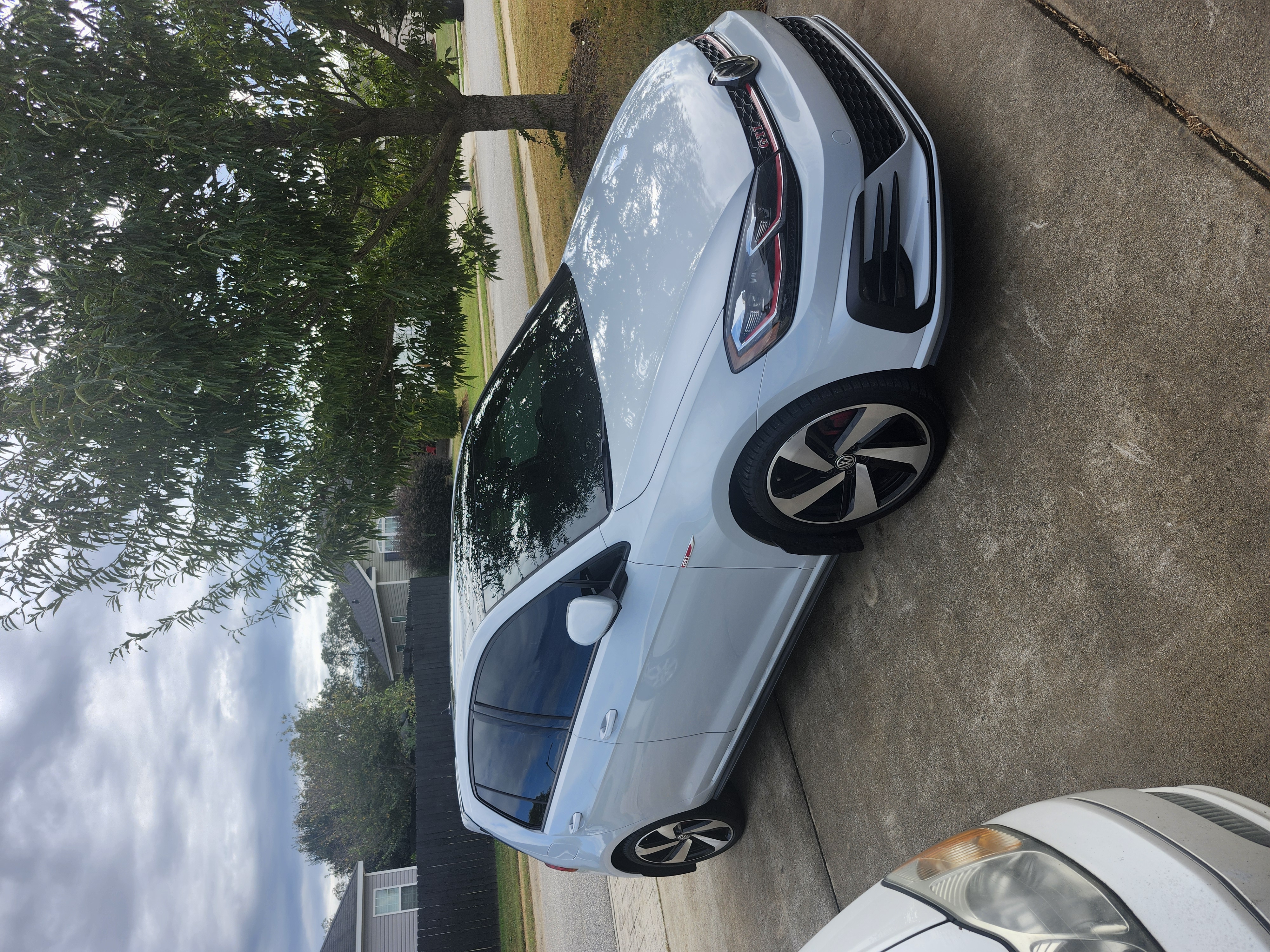 Used 2019 Volkswagen GTI SE w/ SE Experience Package FWD image 1