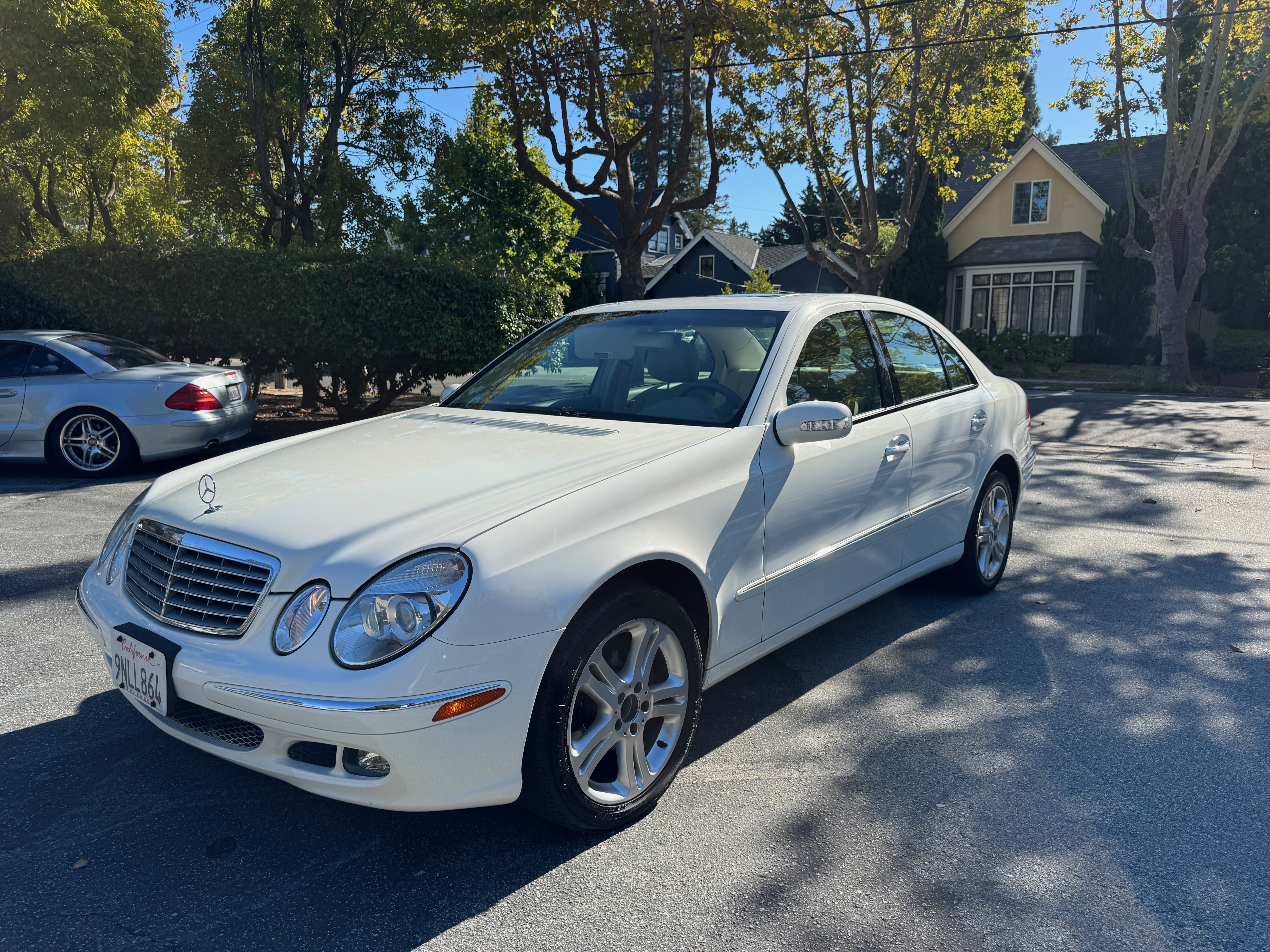 Used 2006 Mercedes-Benz E 350 4MATIC Sedan image 1