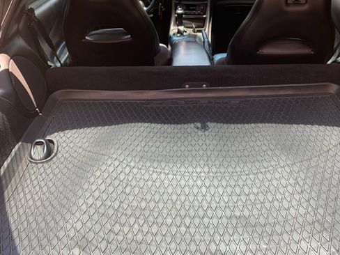 Used 2001 Chevrolet Corvette Coupe w/ Preferred Equipment Group2 image 17