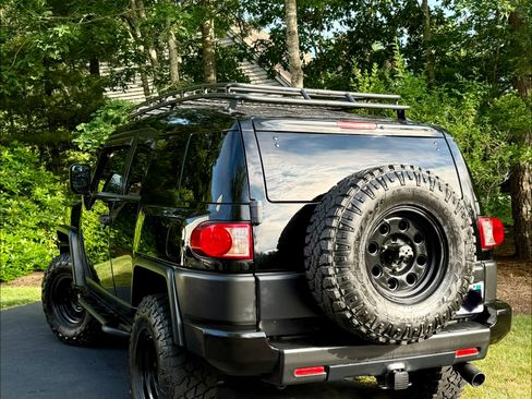 Used 2010 Toyota FJ Cruiser 4WD w/ Convenience Pkg image 4