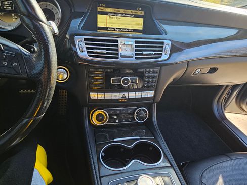 Used 2012 Mercedes-Benz CLS 550 image 21