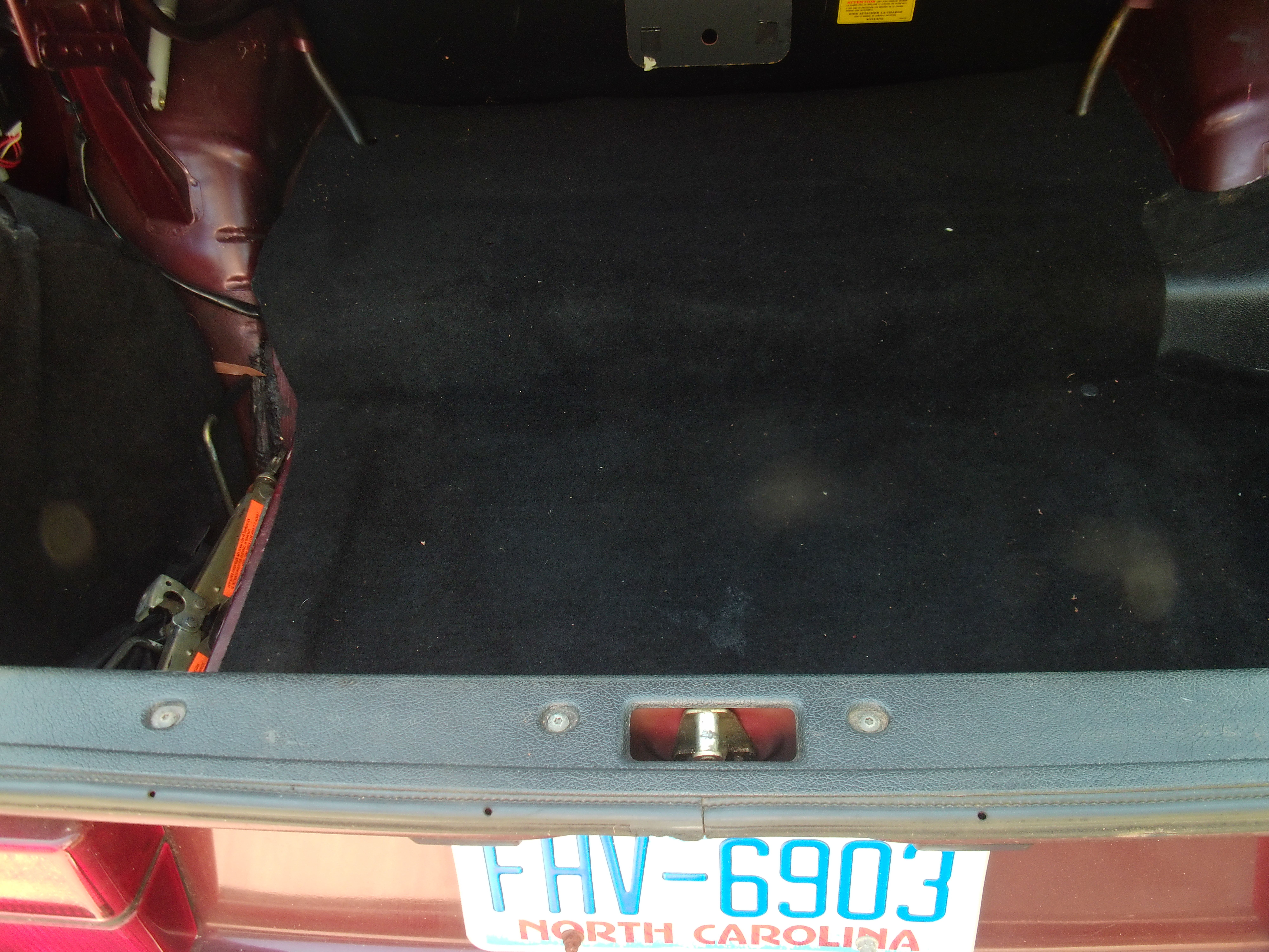 Used 1993 Volvo 240 Sedan RWD image 9