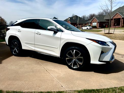 Used 2017 Lexus RX 350 350 Sport Utility 4D w/ Premium Package image 4