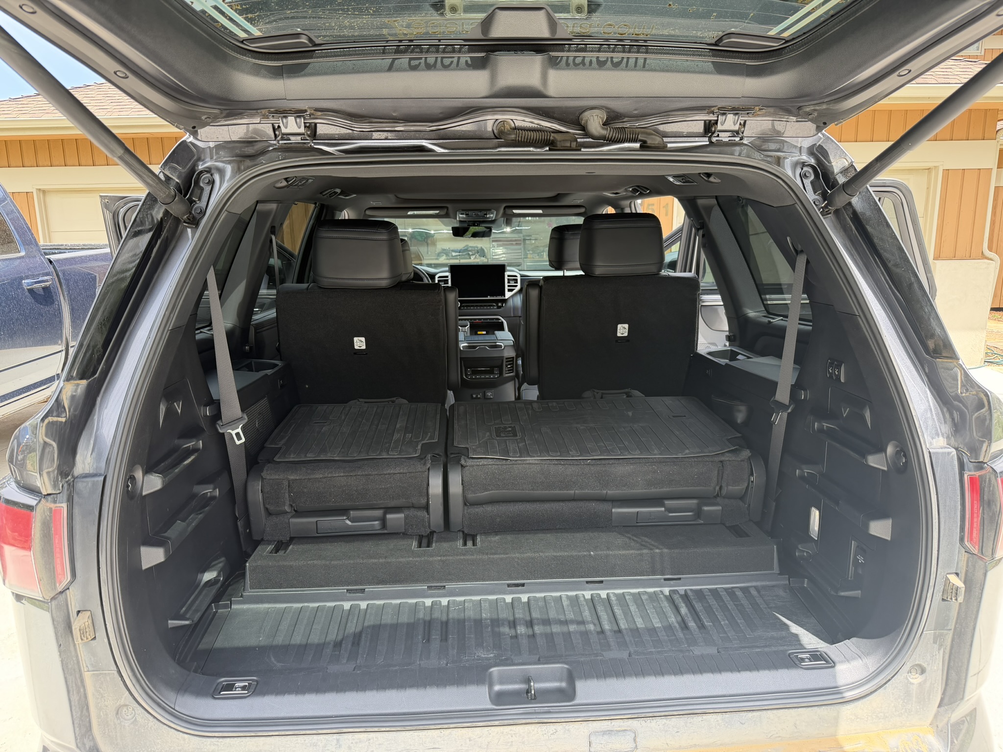 Used 2024 Toyota Sequoia Platinum AWD/4WD image 17