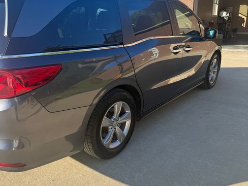 Used 2018 Honda Odyssey EX-L image 6