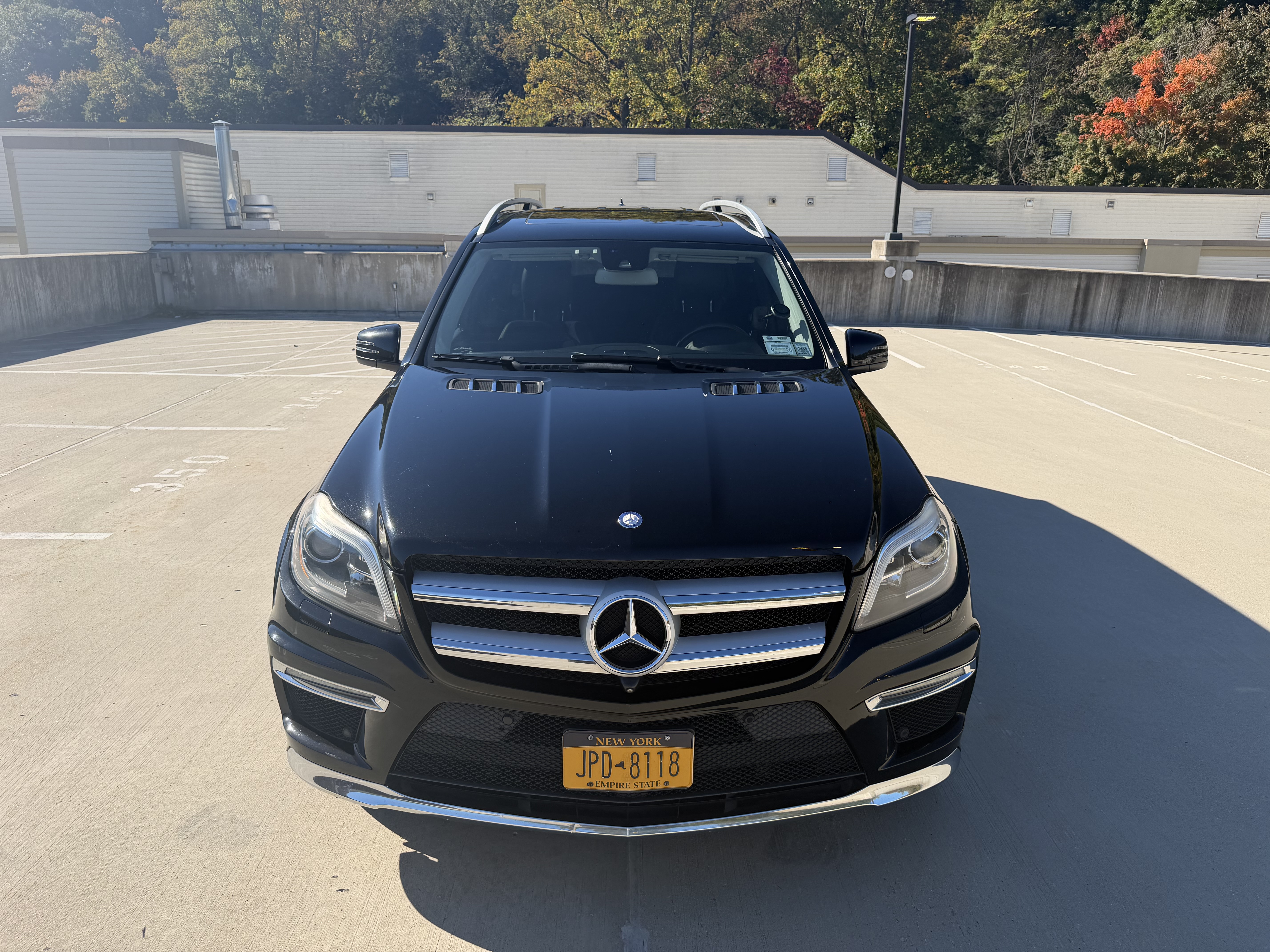 Used 2014 Mercedes-Benz GL 550 4MATIC image 4