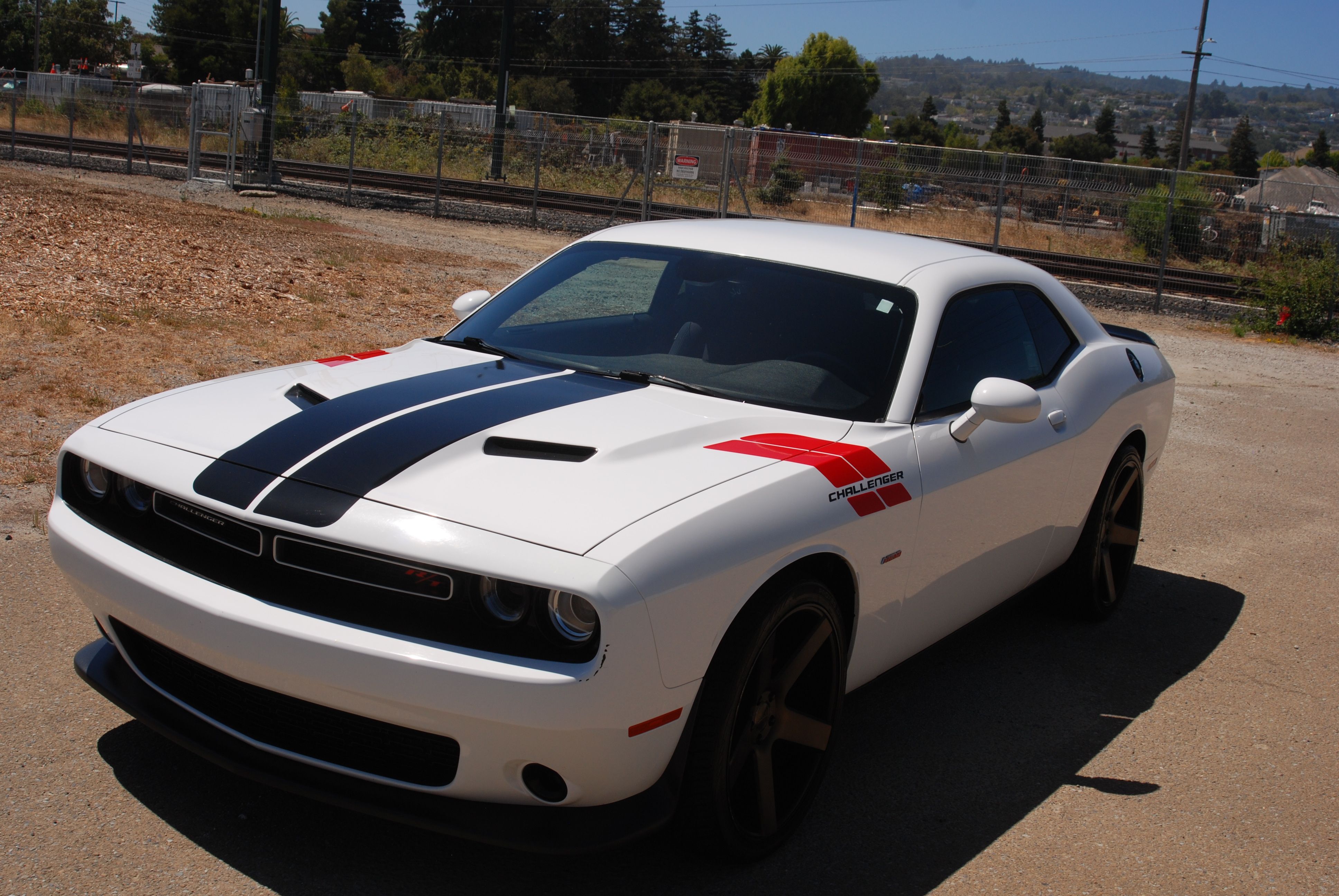 Used 2016 Dodge Challenger SXT RWD image 18