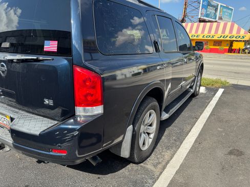 Used 2008 Nissan Armada SE w/ Premium Pkg RWD image 2