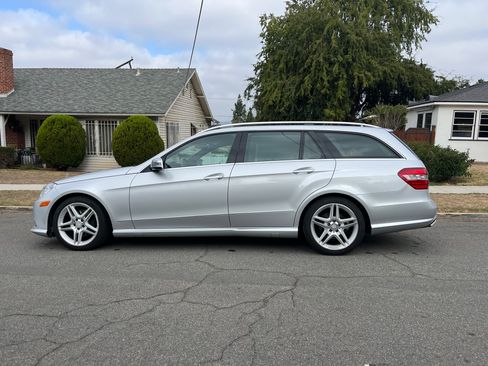Used 2013 Mercedes-Benz E 350 4MATIC Wagon image 1