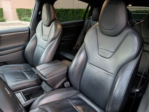 Used 2016 Tesla Model X 90D image 6