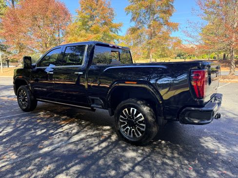 Used 2024 GMC Sierra 2500 Denali w/ Denali Reserve Package image 10