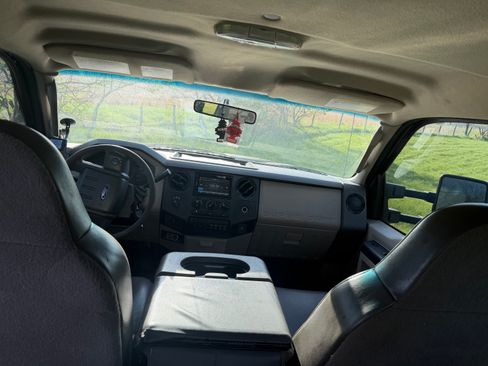 Used 2010 Ford F350 XL AWD/4WD image 5