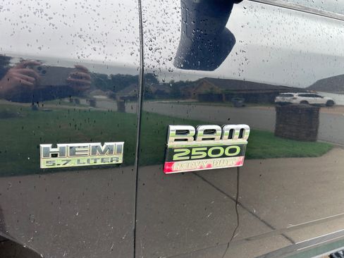 Used 2012 RAM 2500 ST w/ Chrome Appearance Group AWD/4WD image 6
