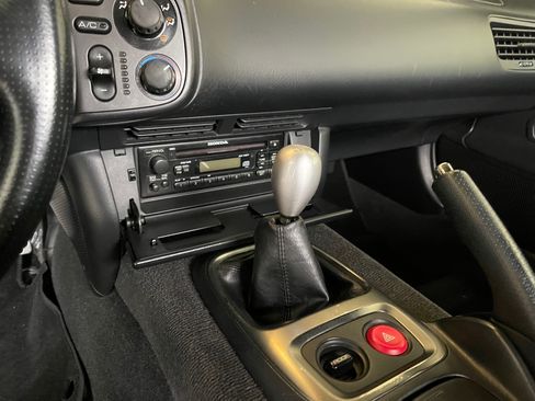 Used 2000 Honda S2000 image 16