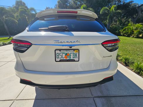 Used 2022 Maserati Levante Modena image 24