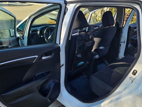 Used 2017 Honda Fit LX image 4