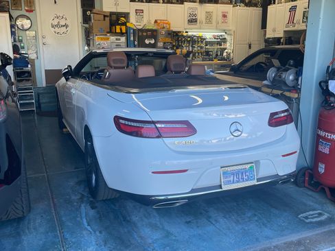 Used 2018 Mercedes-Benz E 400 Cabriolet image 2