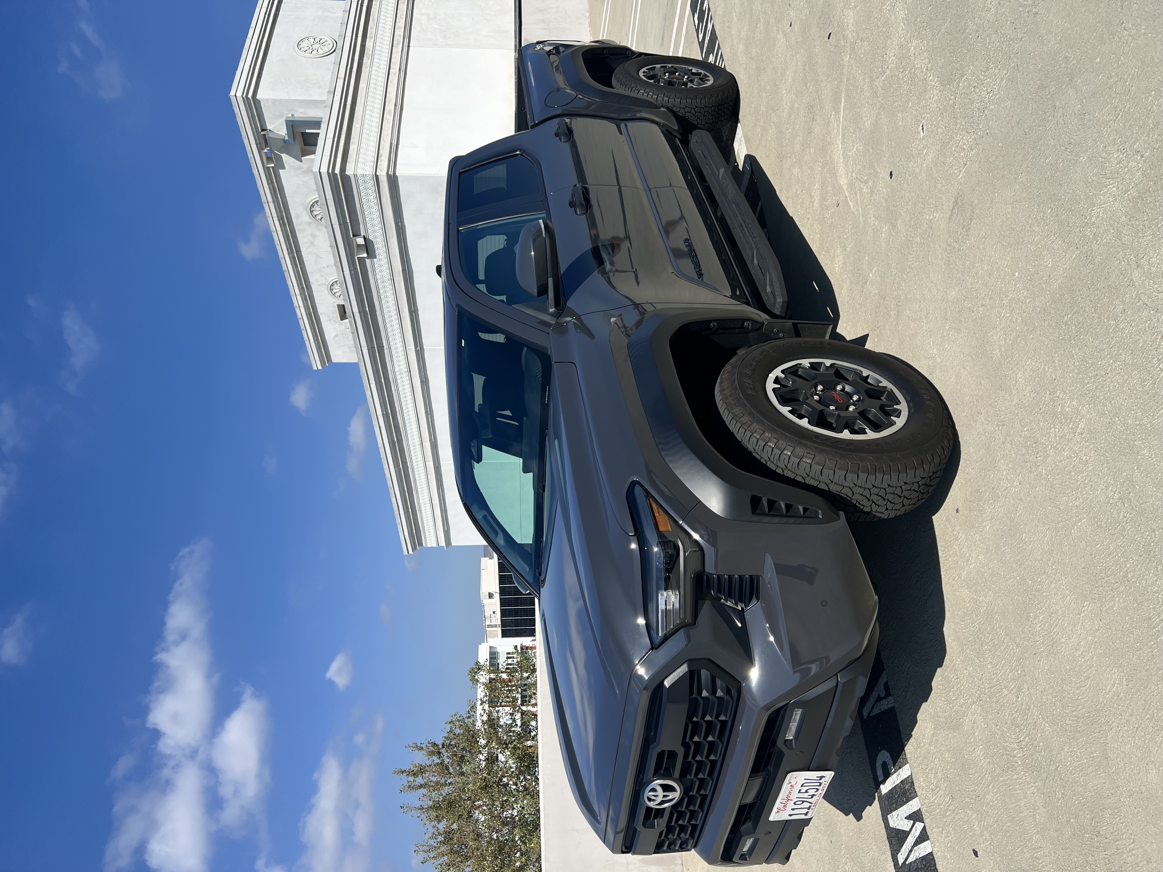 Used 2024 Toyota Tacoma TRD Off-Road w/ TRD Off Road Upgrade Package AWD/4WD image 1