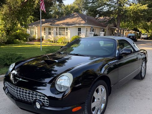Used 2002 Ford Thunderbird image 8