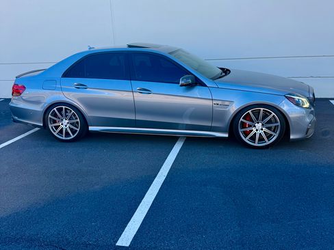 Used 2014 Mercedes-Benz E 63 AMG 4MATIC Sedan image 12