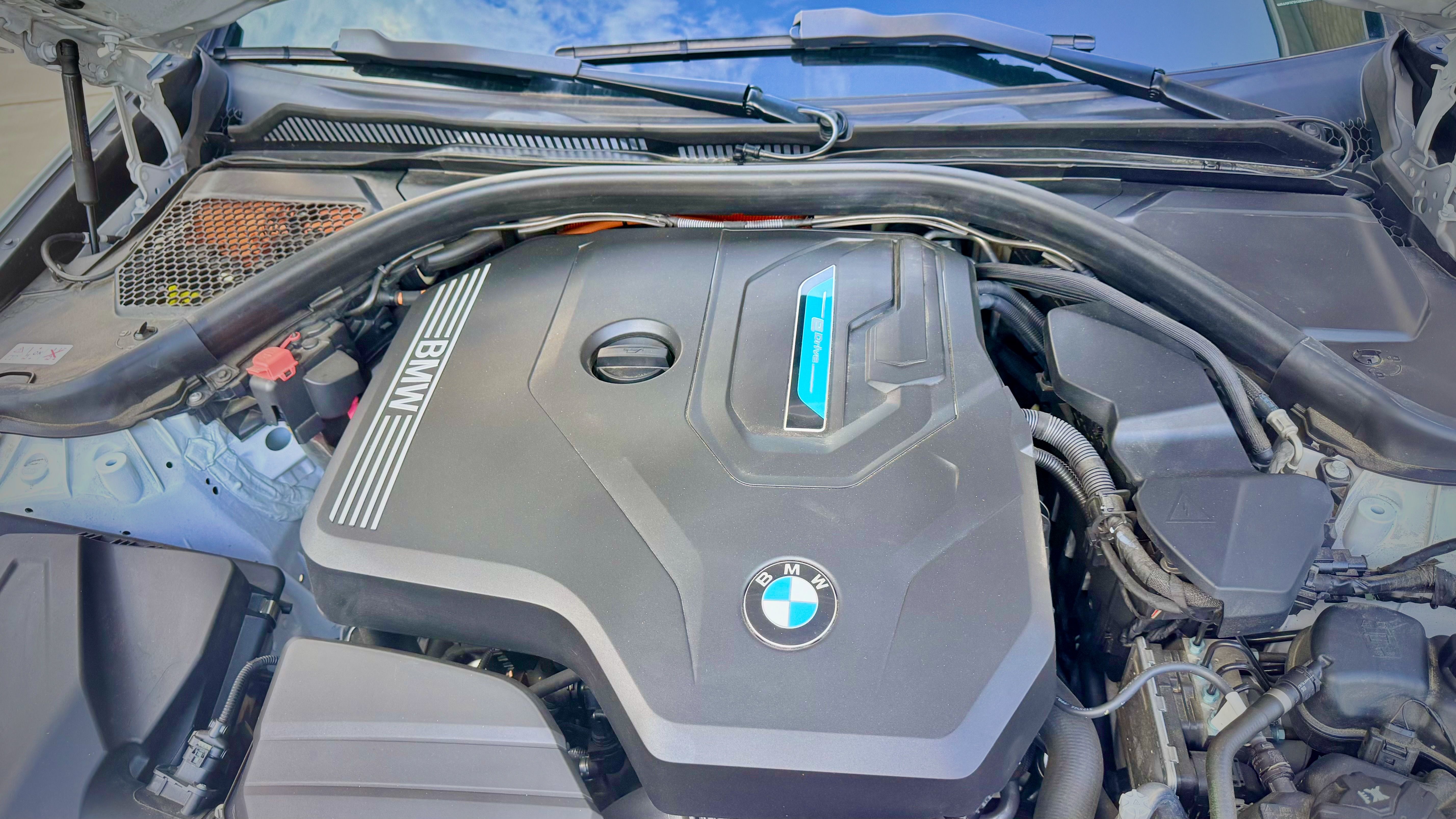 Used 2022 BMW 330e w/ Driving Assistance Package RWD image 23