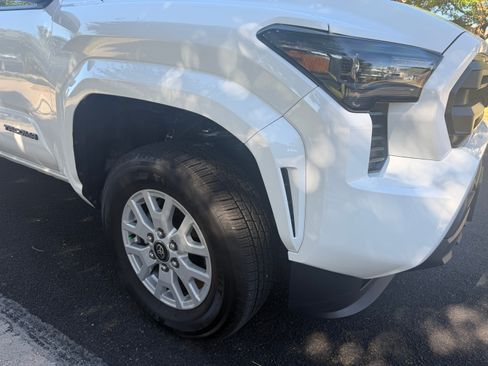 Used 2026 Toyota Tacoma SR5 AWD/4WD image 19