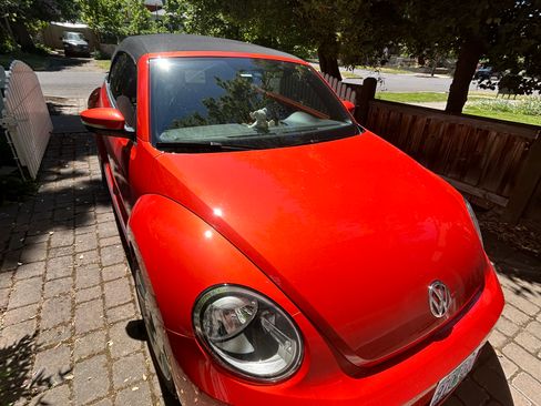 Used 2017 Volkswagen Beetle 1.8T S FWD image 13