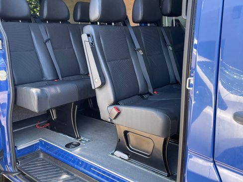 Used 2016 Mercedes-Benz Sprinter 2500 image 9