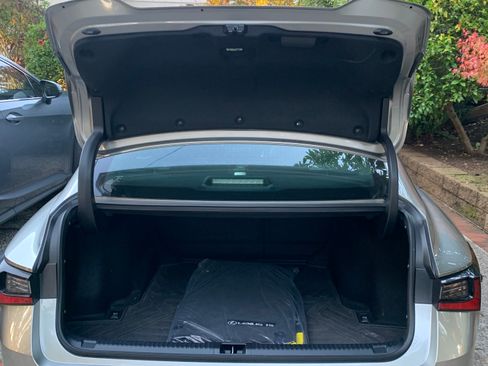 Used 2021 Lexus IS 350 F Sport w/ Dynamic Handling Package image 17