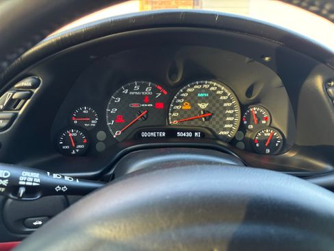 Used 2003 Chevrolet Corvette Z06 w/ Memory Package, 3 Drivers image 11