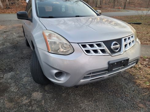 Used 2011 Nissan Rogue S image 1