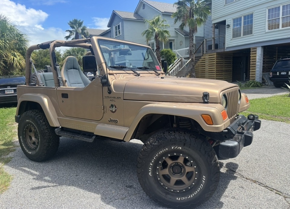 Used 1999 Jeep Wrangler Sahara AWD/4WD image 1