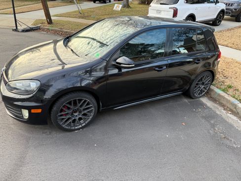 Used 2011 Volkswagen GTI 4-Door image 1