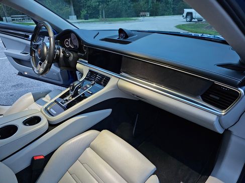Used 2018 Porsche Panamera 4S w/ Premium Package Plus AWD/4WD image 14
