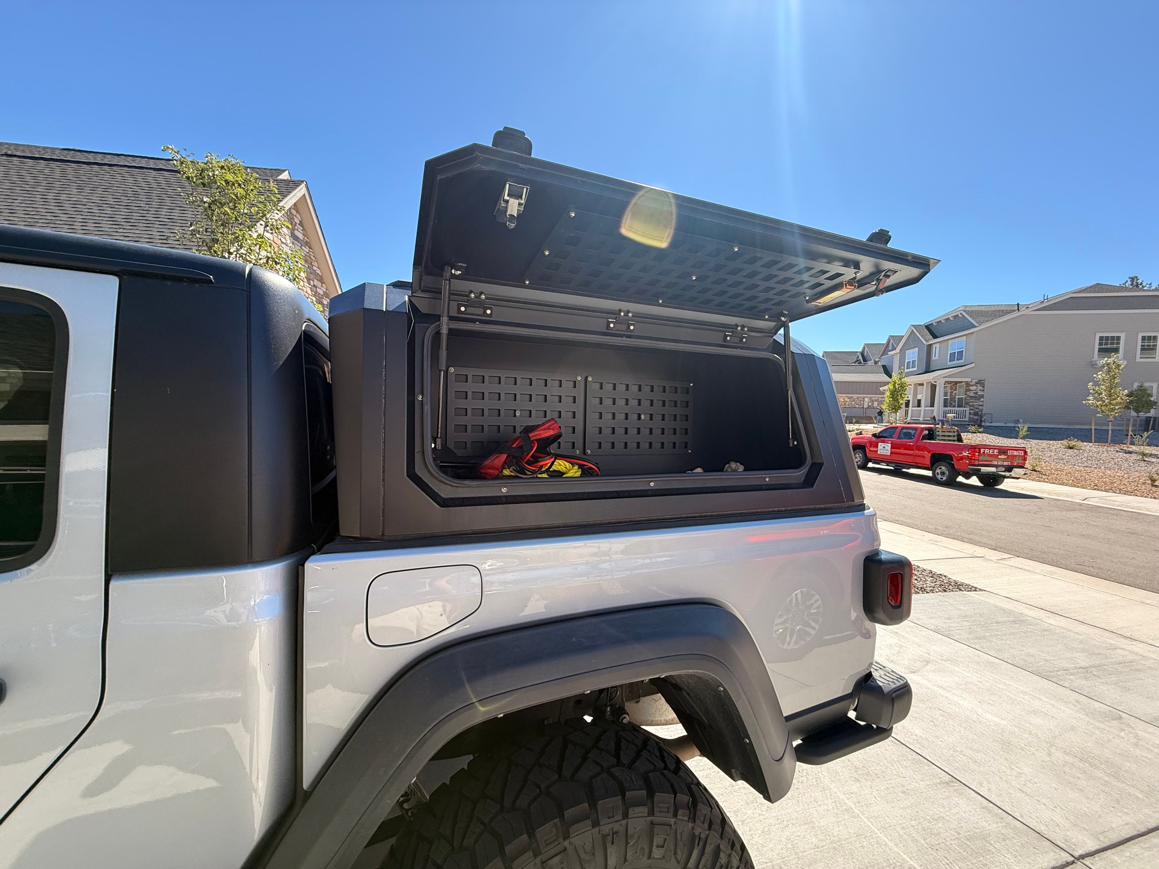 Used 2022 Jeep Gladiator Rubicon w/ Cold Weather Group AWD/4WD image 10
