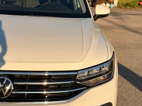 Used 2023 Volkswagen Tiguan SE image 5