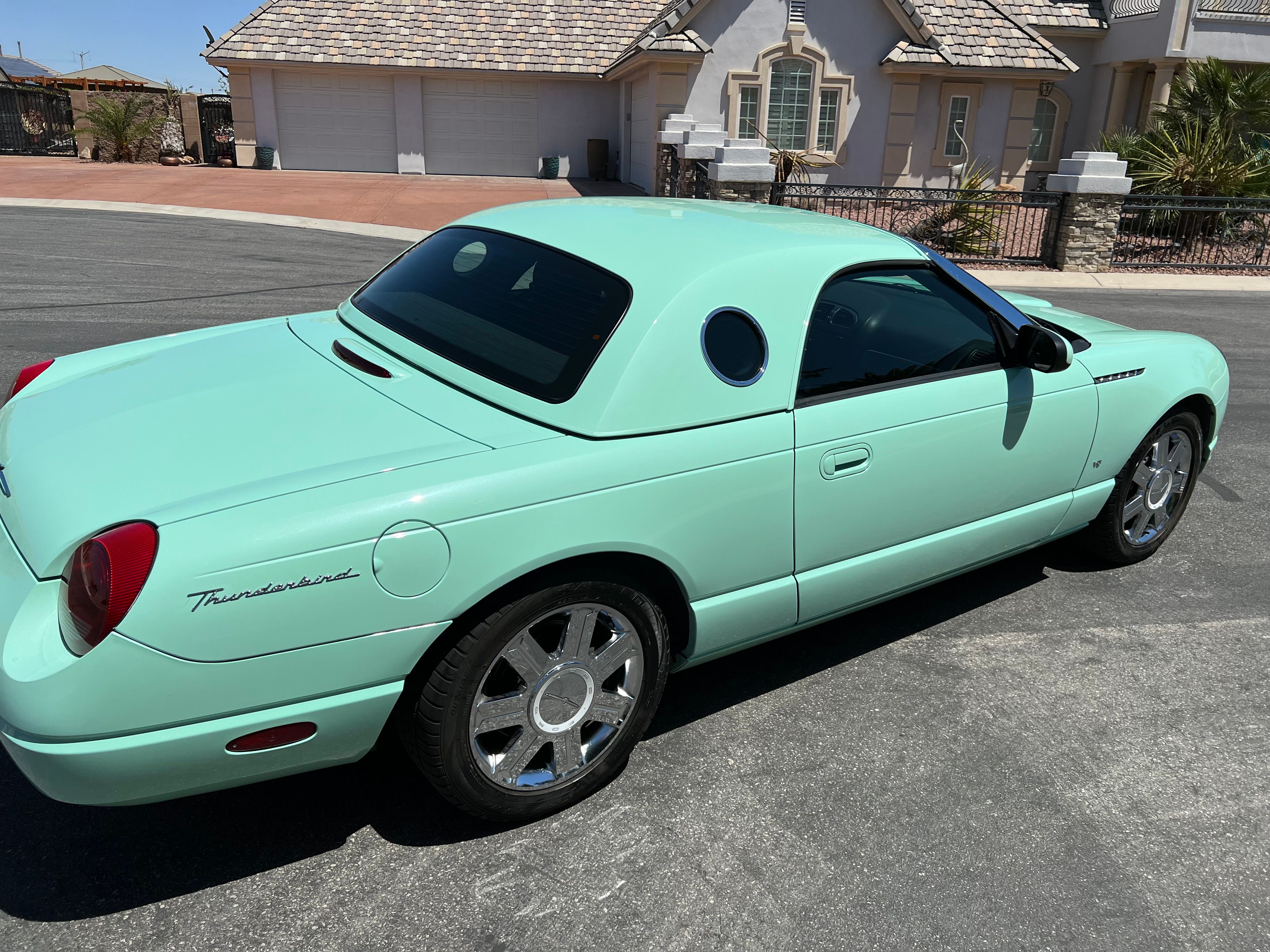 Used 2004 Ford Thunderbird RWD image 23