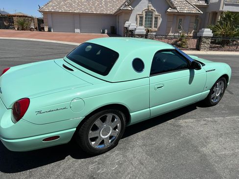 Used 2004 Ford Thunderbird image 23